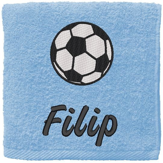 recznik z imieniem i pilka nozna.jpg